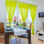 One-bedroom In *